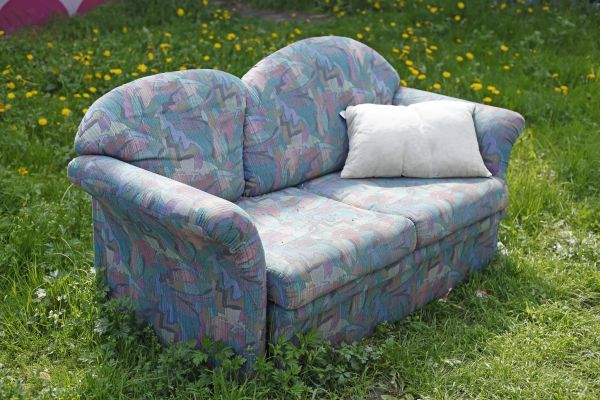 Couch Disposal in Kirkland